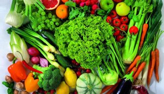 Muốn sống thọ và tránh xa bệnh tật, tìm hiểu ngay “5 loại” khi ăn rau củ quả