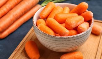Ăn cà rốt nên chú ý những điều sau để tránh gây hại sức khỏe