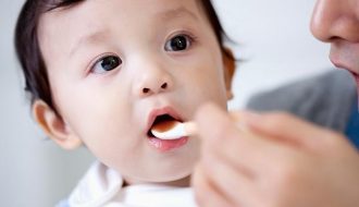 Bổ sung vitamin cho trẻ sơ sinh như thế nào là tốt nhất?