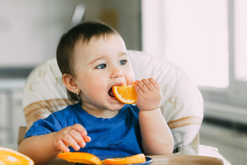 Lưu ý thay đổi các chế độ ăn của trẻ để kích thích trẻ tập nhai