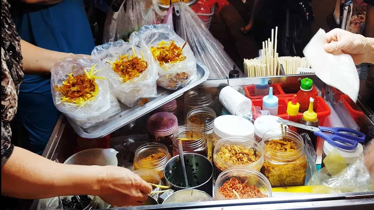 Bánh tráng trộn Sài Gòn
