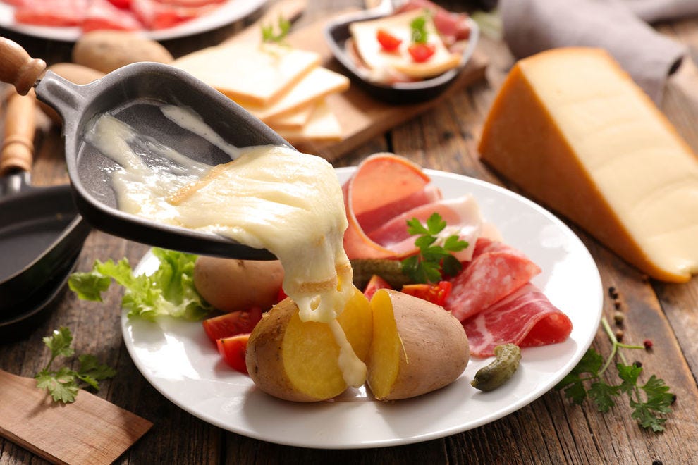 Raclette – món ăn nổi danh của bang Valais