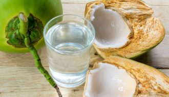 Uống nước dừa có thật sự tốt cho mẹ bầu hay không?